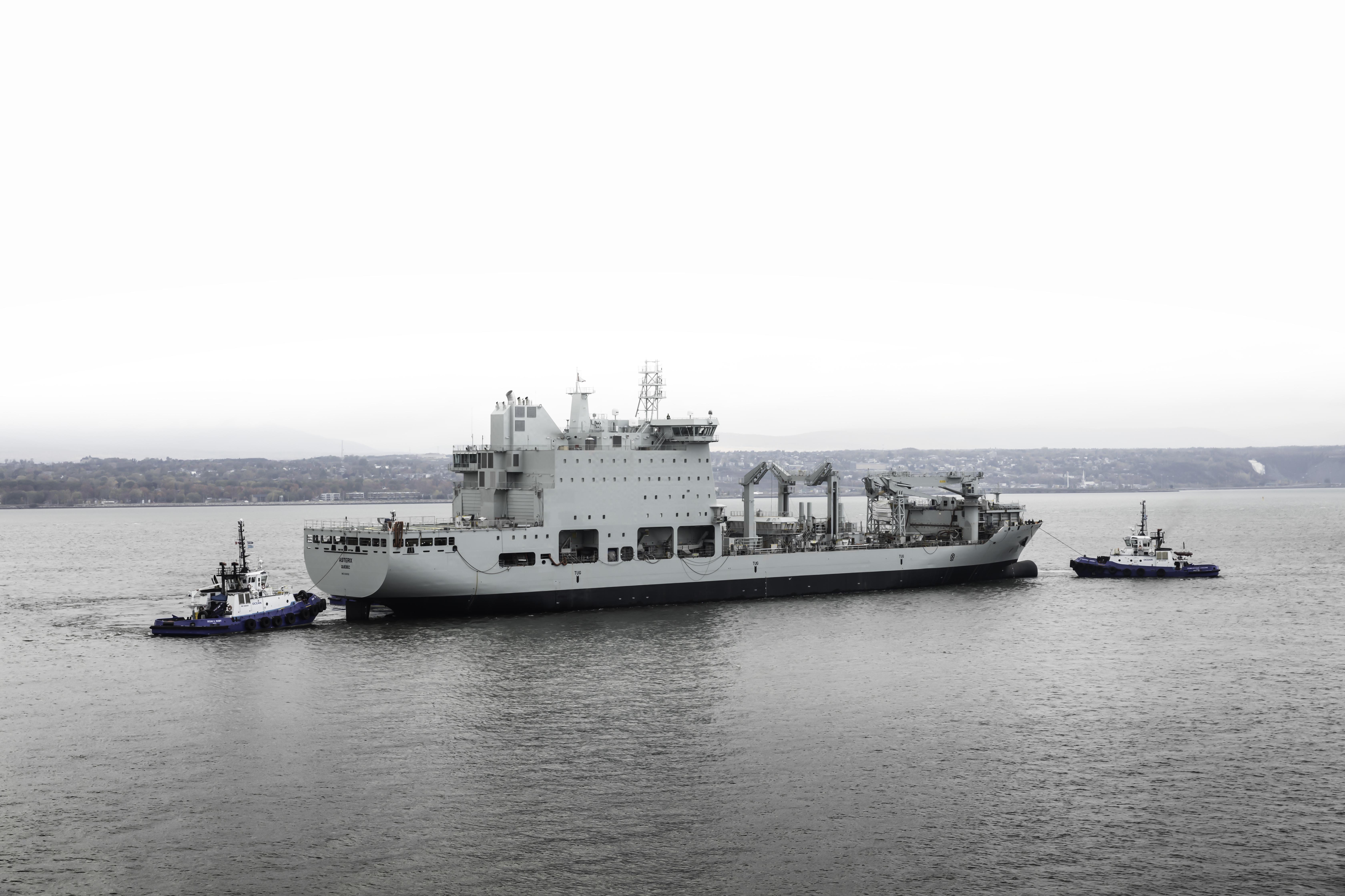 Tous les voyants sont au vert : Réglé au quart de tour, le navire de soutien militaire de la classe Resolve est lancé