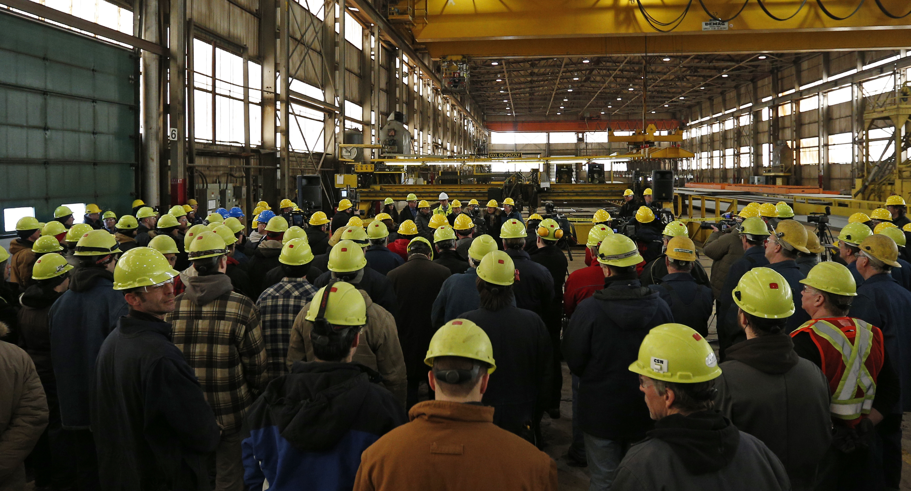 La première ministre du Québec, Pauline Marois souhaite la bienvenue au 850ème employé de Davie